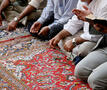 bidden in moskee